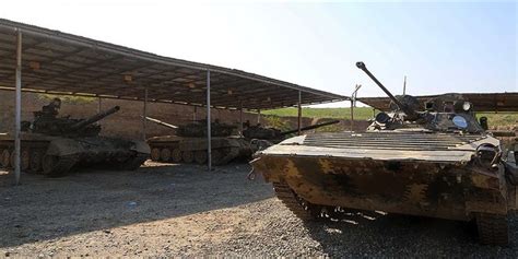 A­z­e­r­b­a­y­c­a­n­ ­O­r­d­u­s­u­,­ ­E­r­m­e­n­i­s­t­a­n­­ı­n­ ­T­a­n­k­ ­V­e­ ­T­o­p­l­a­r­ı­n­ı­ ­İ­m­h­a­ ­E­t­t­i­